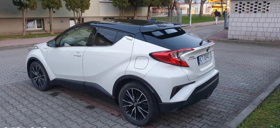 Toyota C-HR cena 81000 przebieg: 72000, rok produkcji 2017 z Tarnów małe 16